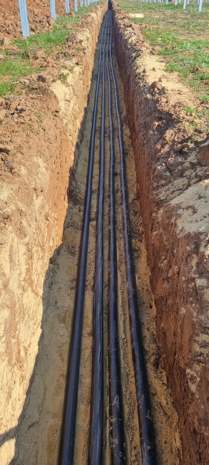 Cable routing and electrical connections